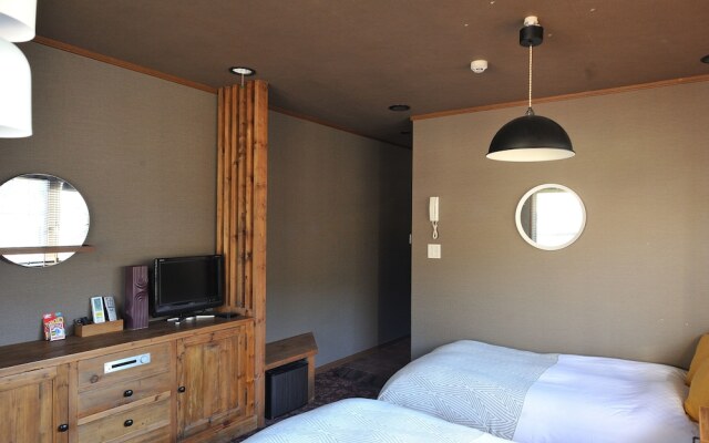 BOX HOTEL from bizan