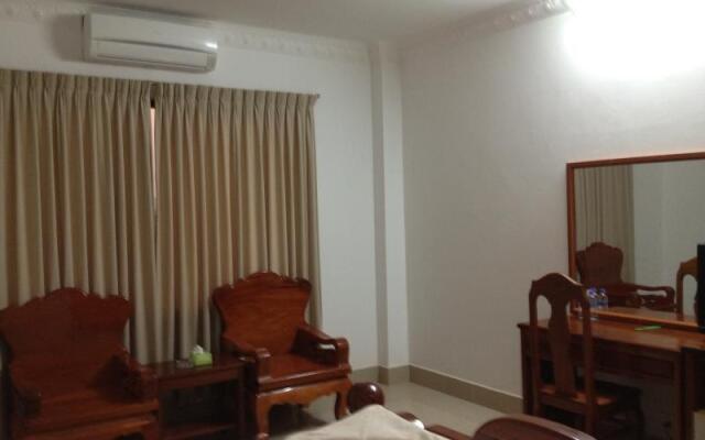 Ratanak Phnom Svay Hotel