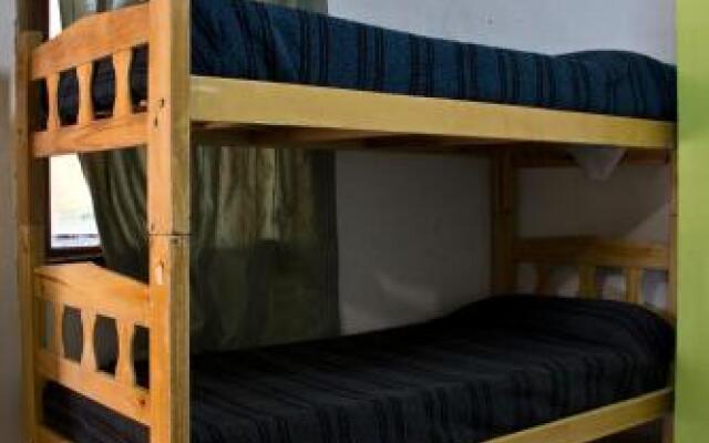 Hostel la Caverna