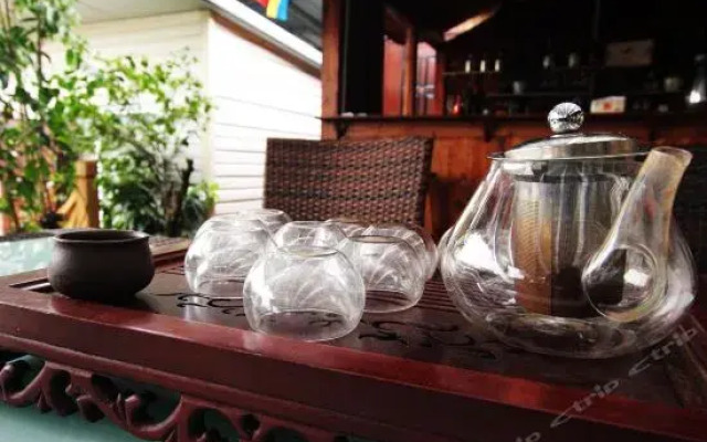 Yangshuo River Times Hotel