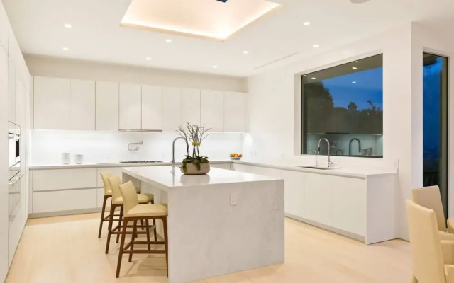 Contemporary Villa