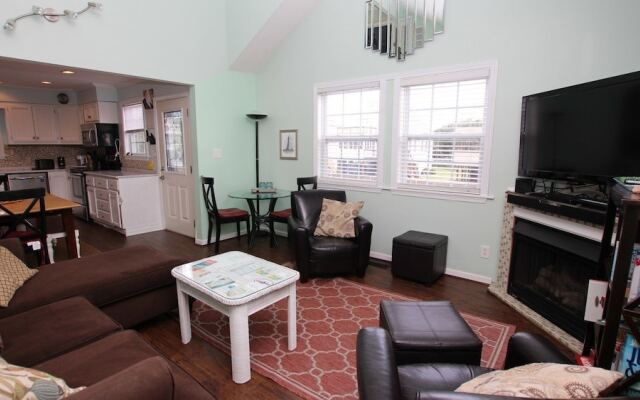 WindOver - 5 Br home by RedAwning