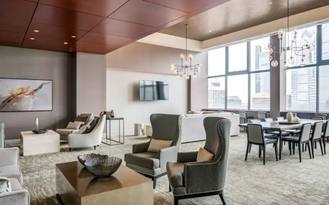 Churchill Living 1500 Locust