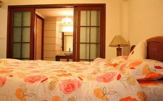 Phoenix Rujia Sea View Holiday