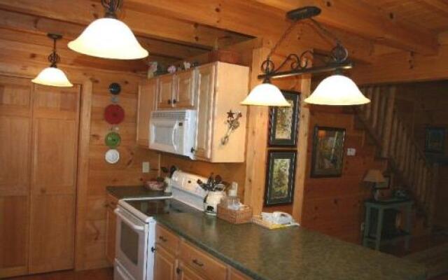 Four Seasons - 2 Br home by RedAwning