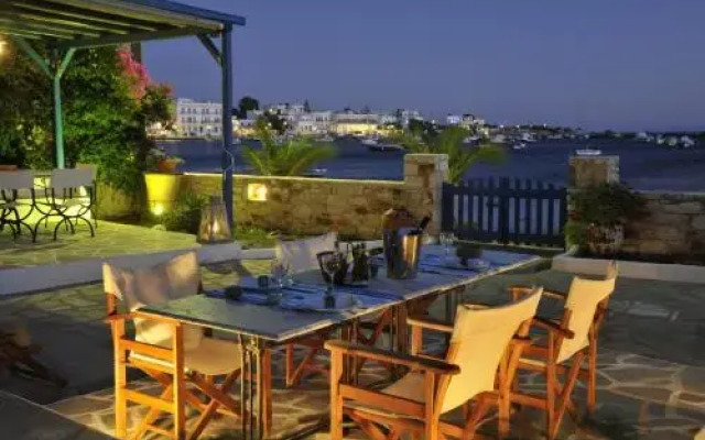 George's beach studios Aliki Paros