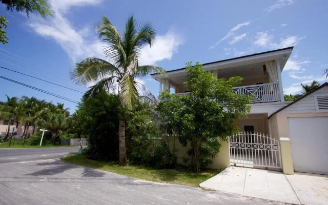 The Hideaway In Harbour Island!
