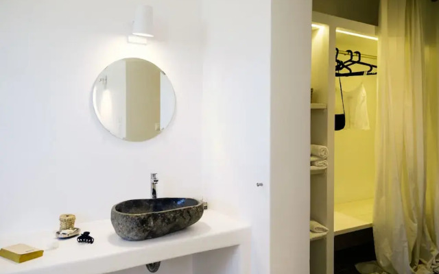 Antiparos Homes