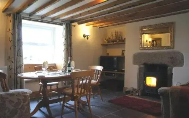 Buzzard Barn