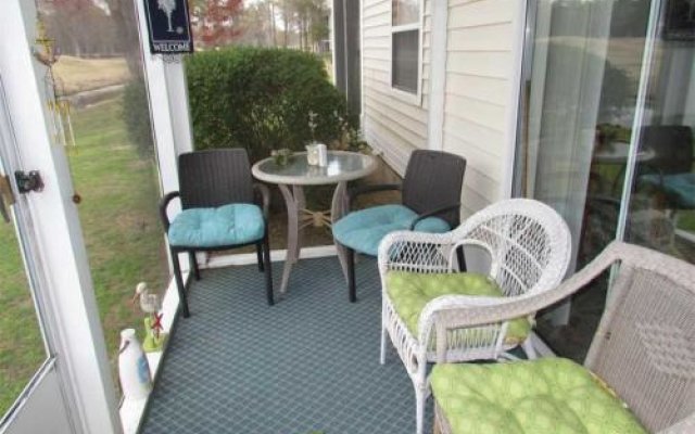 River Oaks 27 B 1 Br condo by RedAwning