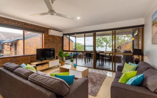 Spacious Family unit with Incredible views.