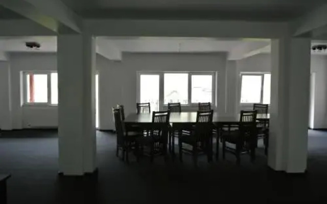 Pensiune Restaurant Piatra Craiului