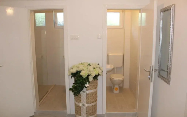 Guest House NO 9