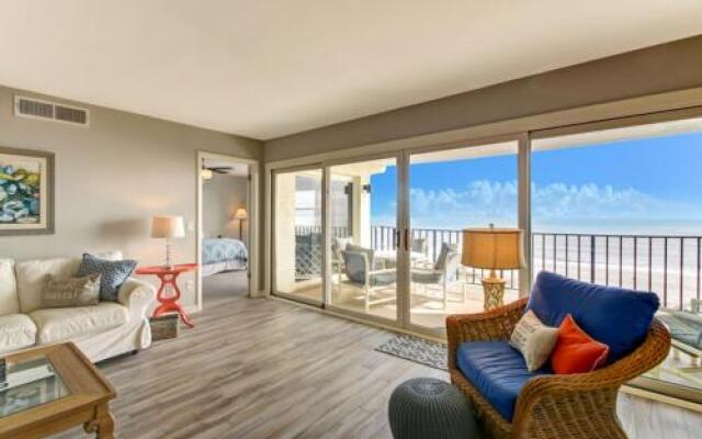 Beach Cottage Look Condo, Ocean View from Spacious Balcony by RedAwning