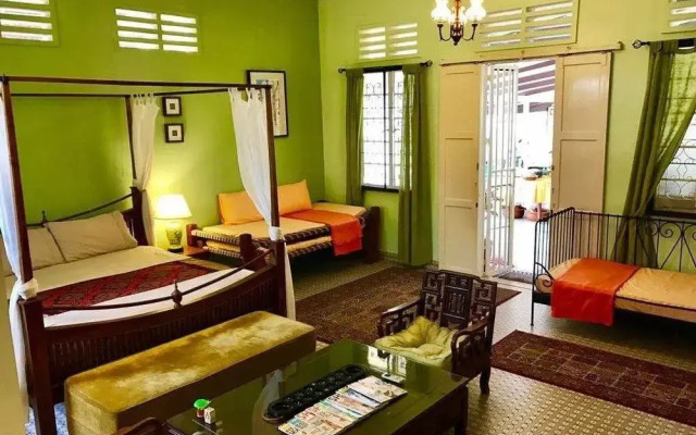 The Neem at Banda Hilir Chalets