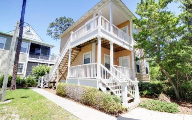 Purple Parrot 18CU - 1 Br Condo