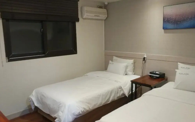 Hotel Juno