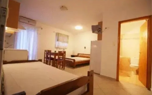 Antonio Studios