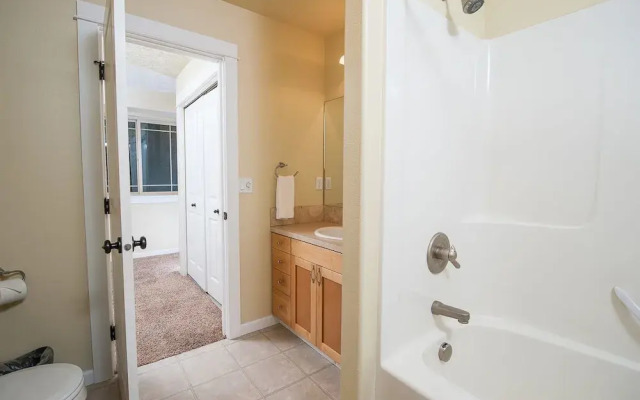 Deer Haven 4 Br cottage by RedAwning