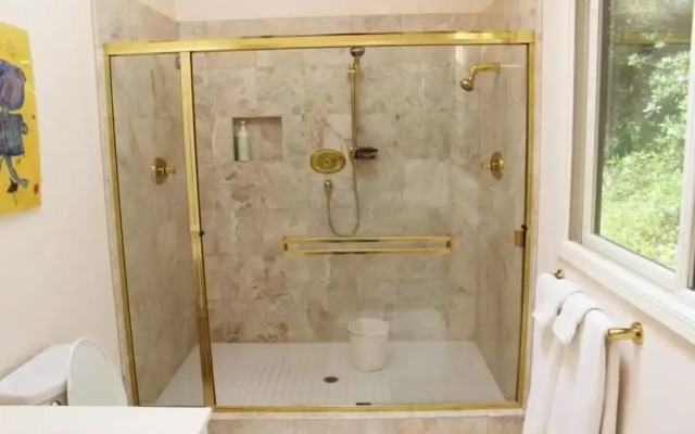 Glen Cameron Holiday