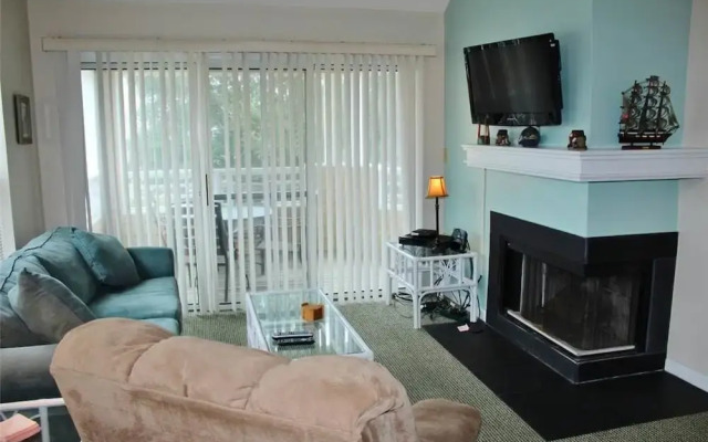 Buccaneer Village 226 3 Br condo by RedAwning