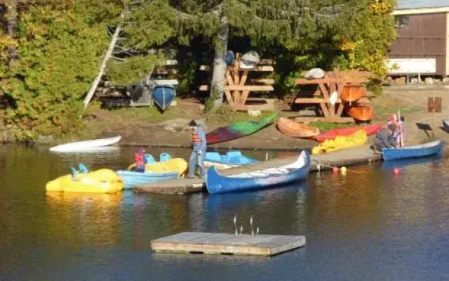 Chalets Aux Berges du Lac Castor