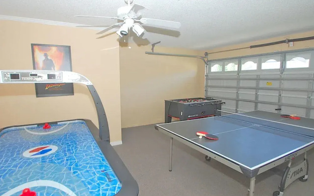 16623FM Sunlight Villa 3 Br villa by RedAwning