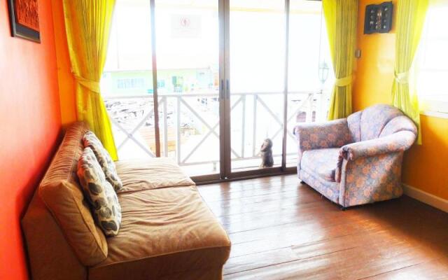 Baan Romruen Homestay