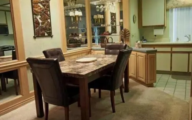 Isleta 897 *30 Day Minimum* 2 Bedroom Condo by RedAwning
