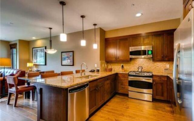 Luxury 2 Bedroom Breckenridge Vacation Rental with Stunning Mountain Views Just Steps from Historic Main Street
