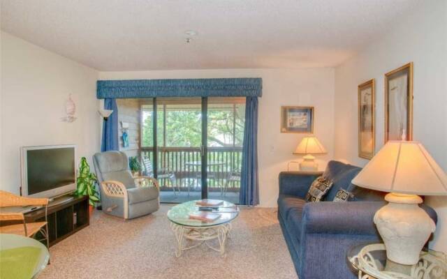 Laurel Court 204 by RedAwning