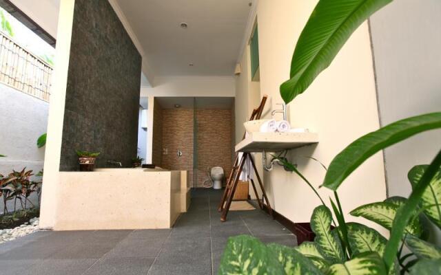 Umadauh Villa - Padang Tawang Canggu