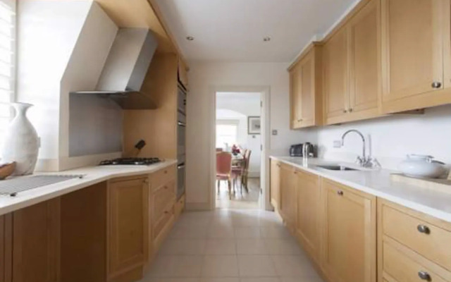 Sloane Gardens X by onefinestay