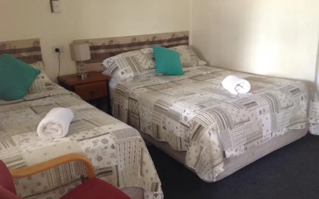 Ayr Max Motel