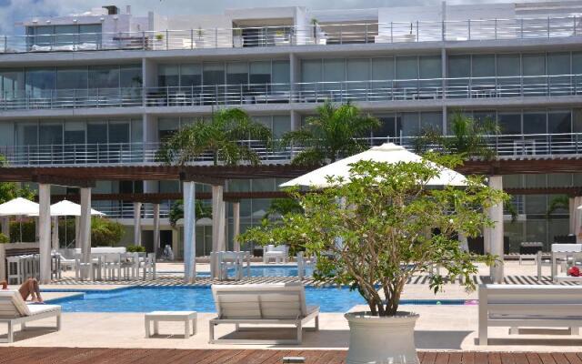 Magia Beachside Condo