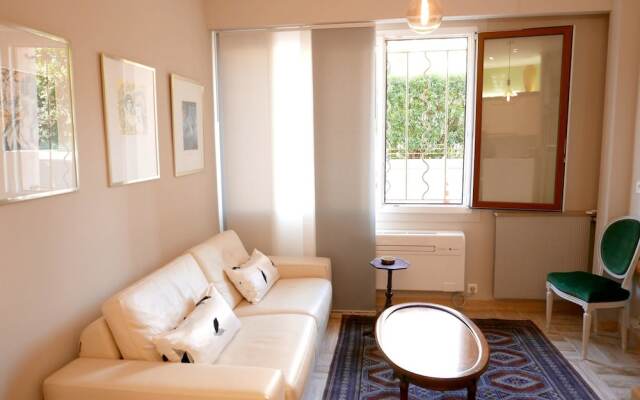 Studio in Nice - 2 km From the Beach