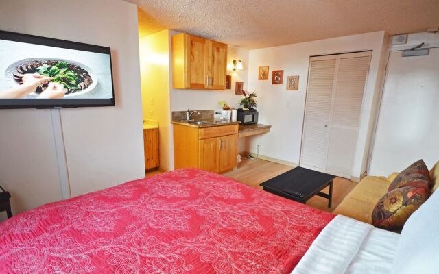 Kuhio Village #1107A by RedAwning