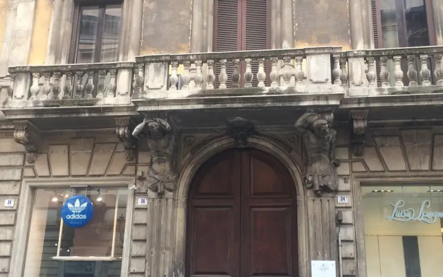 Alexander House