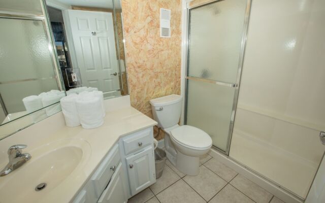 Inlet Reef 616 2 Bedroom Condo by RedAwning