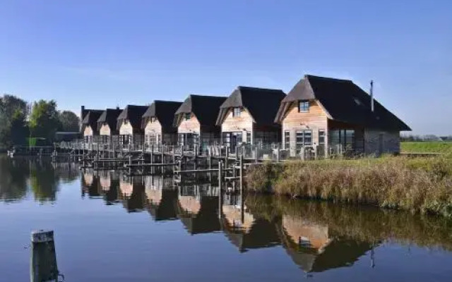 Nautic Rentals - Watervilla's Zuiderhoeve