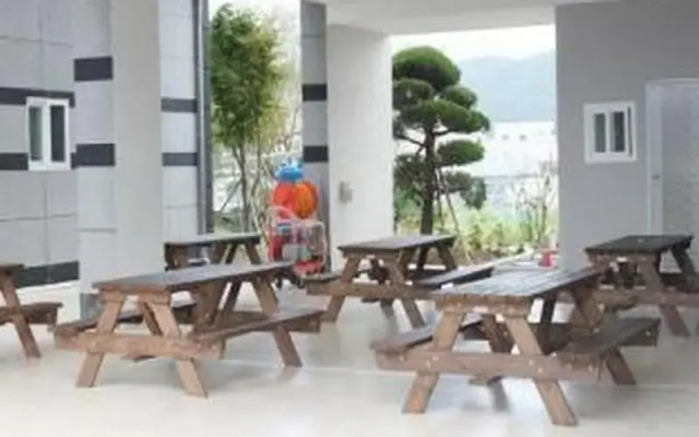 Hi & J Guesthouse - Hostel