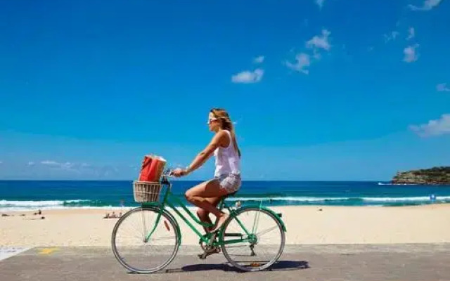 Bondi Beach Prime with Sunroom H405