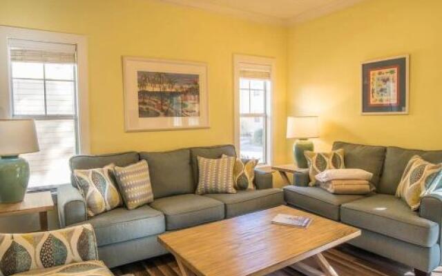 Purple Parrot 31C - 2 Br Condo