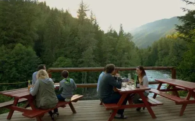 REO Rafting Resort