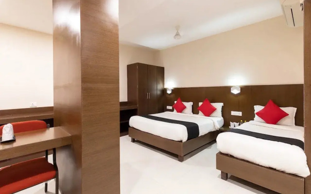 Capital O 19528 Hotel Park Palace