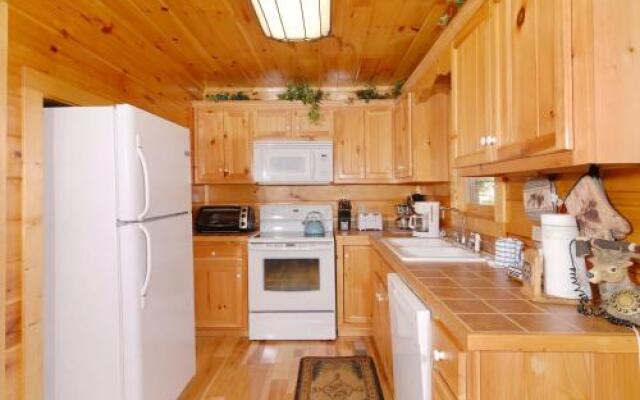 Pine Cove Hideaway 1816 - Two Bedroom Cabin