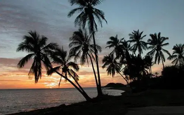 Molokai Shores