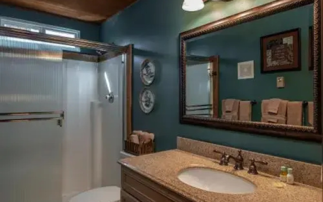 Basque Haus - 3 Br Home