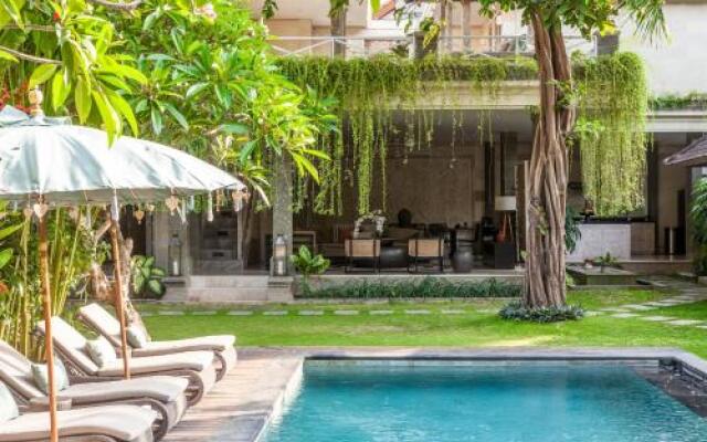 The Retreat - Contemporary Balinese Style Close to Beach