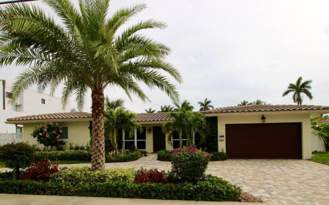 Palm Beach Canal Villas